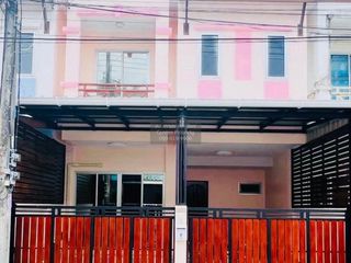 For rent 3 bedrooms townhouse in Mueang Phuket, Phuket