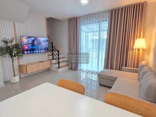 À louer 3 chambres maison de ville à Bang Phli, Samut Prakan