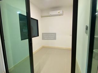 For rent 3 bedrooms townhouse in Mueang Phuket, Phuket
