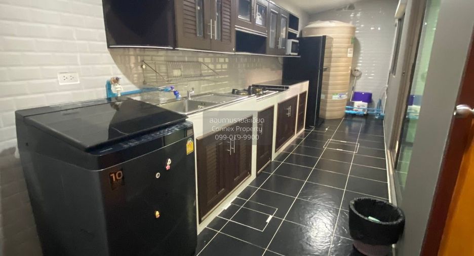 For rent 3 bedrooms townhouse in Mueang Phuket, Phuket