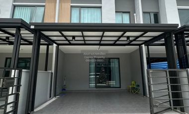 À louer 3 chambres maison de ville à Bang Phli, Samut Prakan