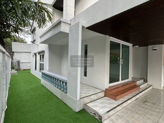 For rent 2 bedrooms townhouse in Mueang Nonthaburi, Nonthaburi