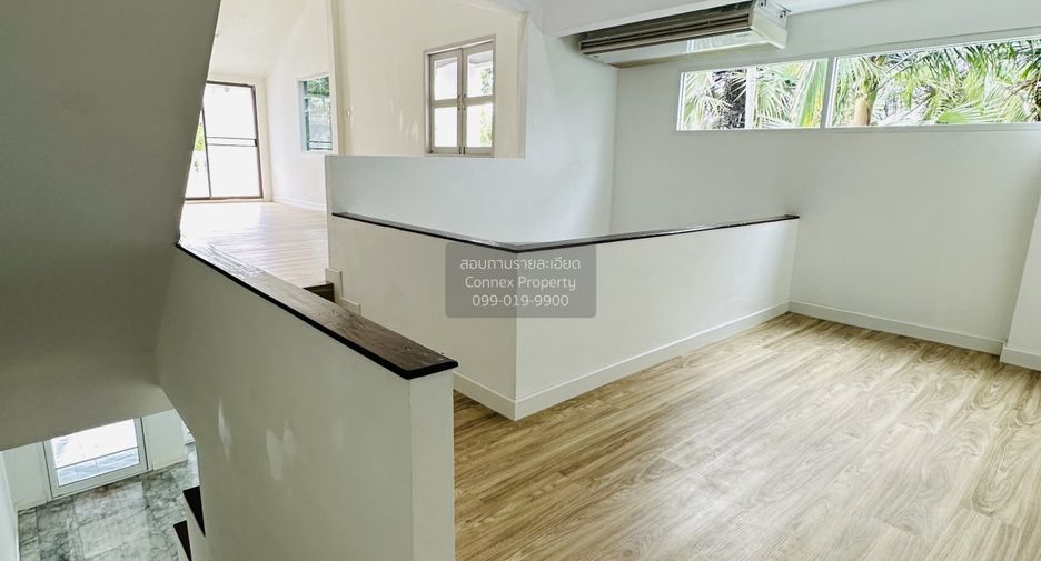 For rent 2 bedrooms townhouse in Mueang Nonthaburi, Nonthaburi