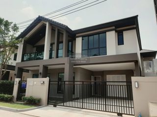 For rent 3 bedrooms house in Saphan Sung, Bangkok