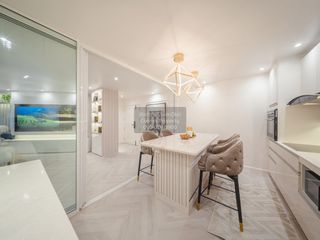 Condo en alquiler de 3 habitaciones en Yan Nawa, Bangkok