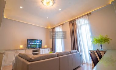 For rent 3 bedrooms townhouse in Yan Nawa, Bangkok