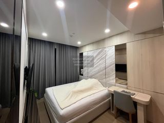 For rent 2 bedrooms condo in Bang Rak, Bangkok