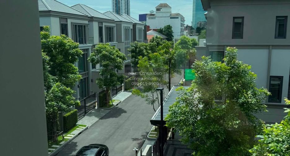 For rent 3 bedrooms townhouse in Chatuchak, Bangkok