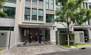 For rent 3 bedrooms townhouse in Chatuchak, Bangkok