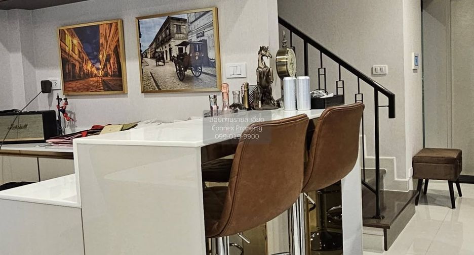 For rent 3 bedrooms house in Saphan Sung, Bangkok