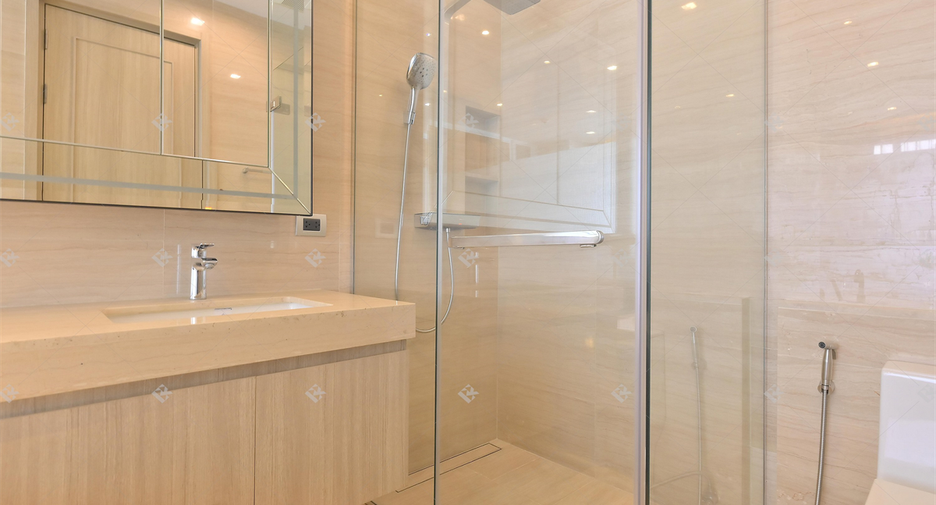 À vendre 2 chambres condo à Khlong Toei, Bangkok