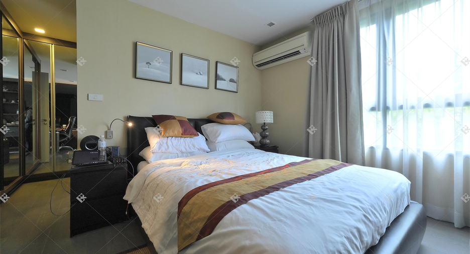 For rent 2 bedrooms condo in Khlong Toei, Bangkok