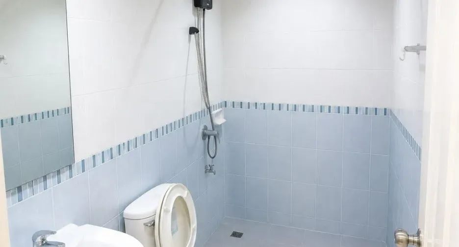 For sale and for rent 4 bedrooms townhouse in Suan Luang, Bangkok