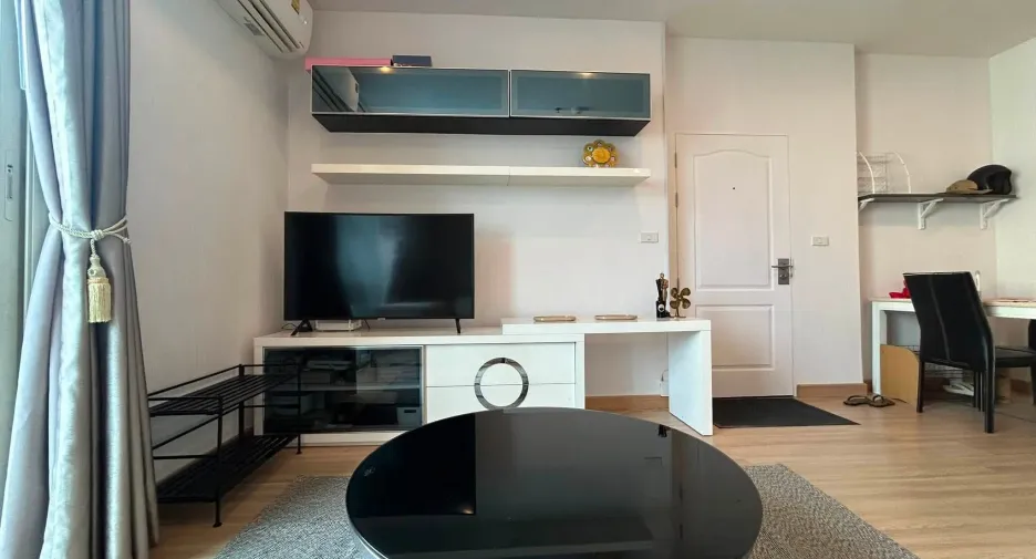 Wohnung zur Miete mit 2 Zimmer in Khlong San, Bangkok