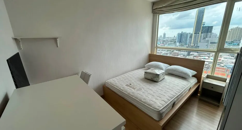 Wohnung zur Miete mit 2 Zimmer in Khlong San, Bangkok