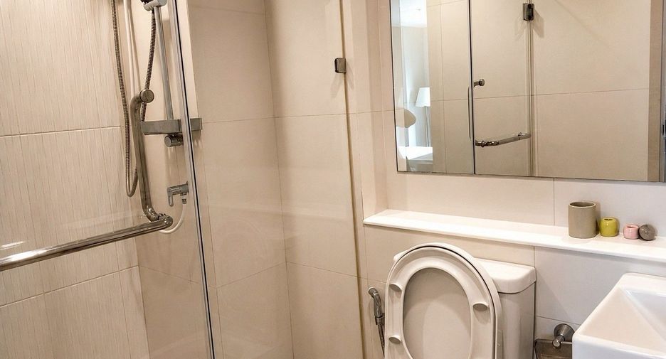 For rent 1 bed condo in Pathum Wan, Bangkok