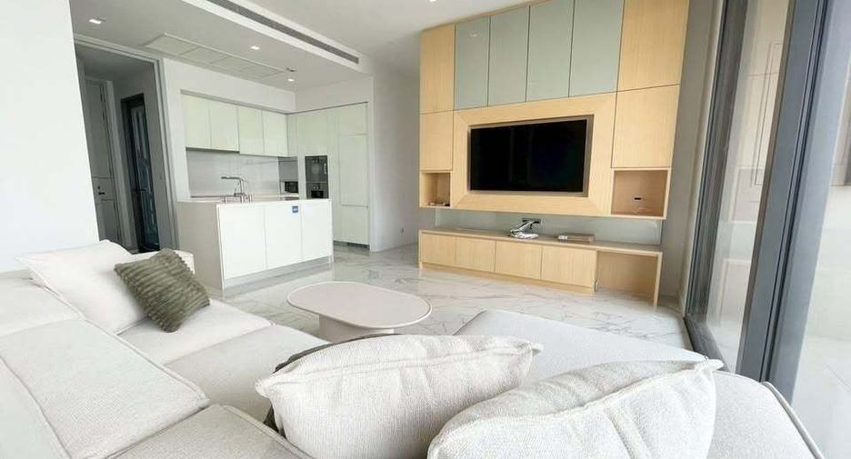 For rent 2 bedrooms condo in Khlong Toei, Bangkok