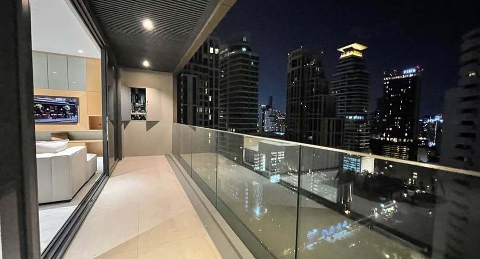 For rent 2 bedrooms condo in Khlong Toei, Bangkok