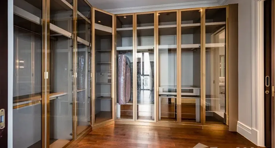 Wohnung zur Miete mit 3 Zimmer in Pathum Wan, Bangkok