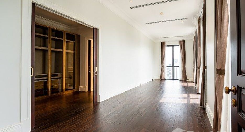 Wohnung zur Miete mit 3 Zimmer in Pathum Wan, Bangkok