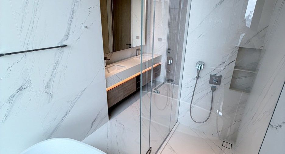 For rent 2 bedrooms condo in Sathon, Bangkok