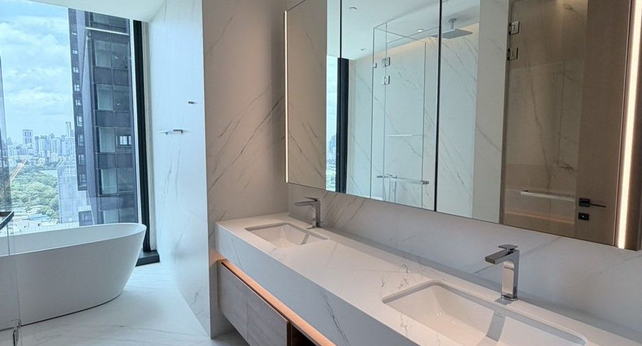 For rent 2 bedrooms condo in Sathon, Bangkok