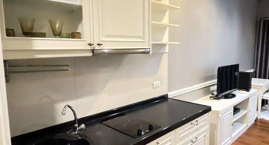 For rent 1 bed condo in Sathon, Bangkok