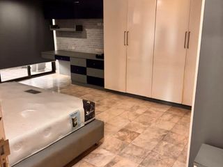 For rent 3 bedrooms apartment in Khlong Toei, Bangkok