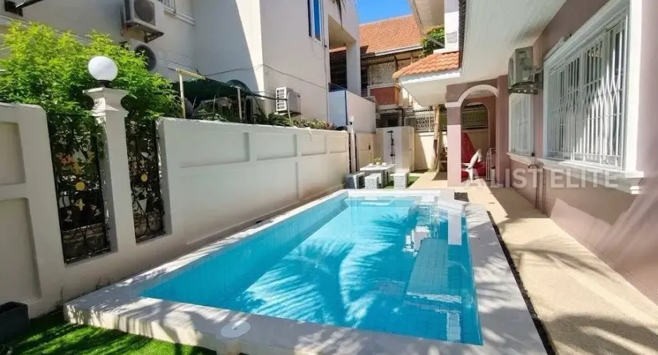 Haus zur Miete mit 3 Zimmer in Bang Lamung, Chonburi