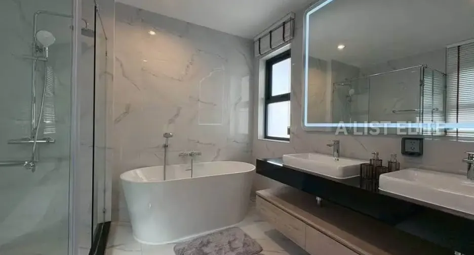 For sale 4 ベッドルーム house in Bang Lamung, Chonburi