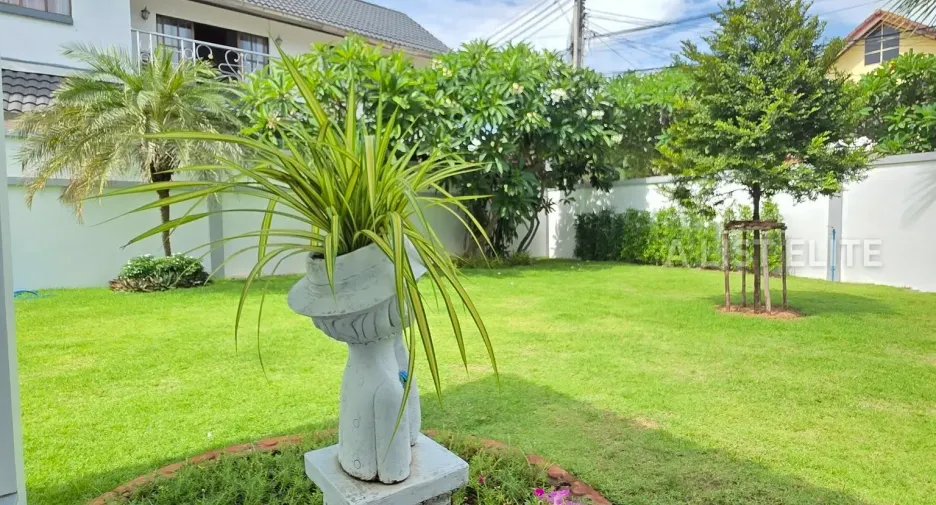 For sale 4 bedrooms house in Bang Lamung, Chonburi