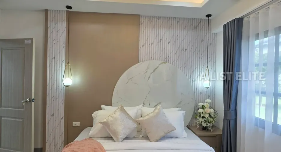 For sale 4 bedrooms house in Bang Lamung, Chonburi