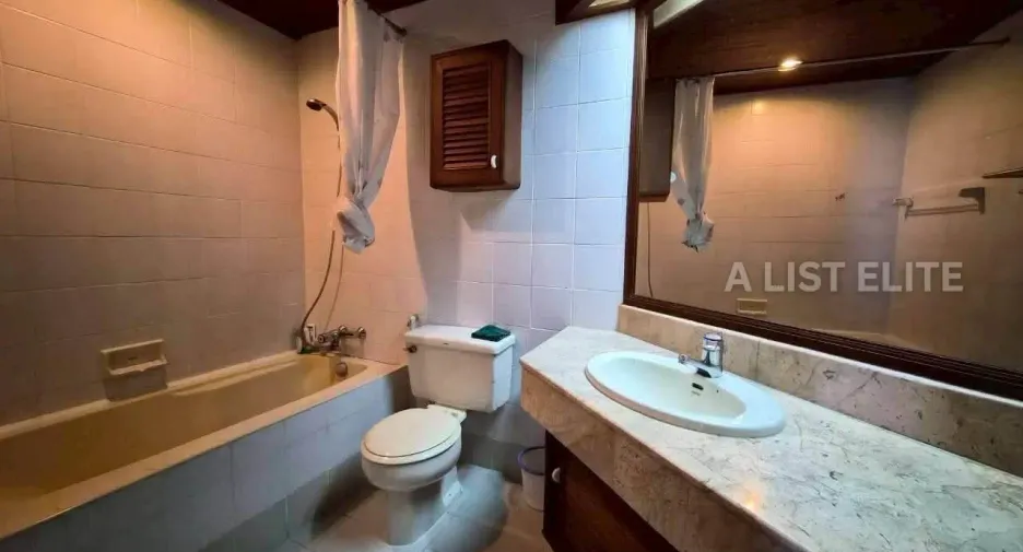 For sale 3 bedrooms condo in Bang Lamung, Chonburi