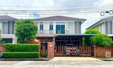 Haus zum Kauf mit 4 Zimmer in Suan Luang, Bangkok