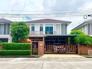 Haus zum Kauf mit 4 Zimmer in Suan Luang, Bangkok