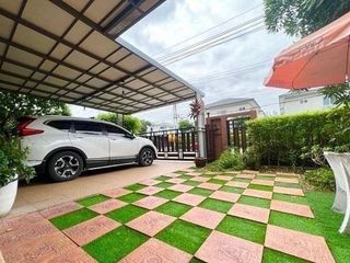 Haus zum Kauf mit 4 Zimmer in Suan Luang, Bangkok