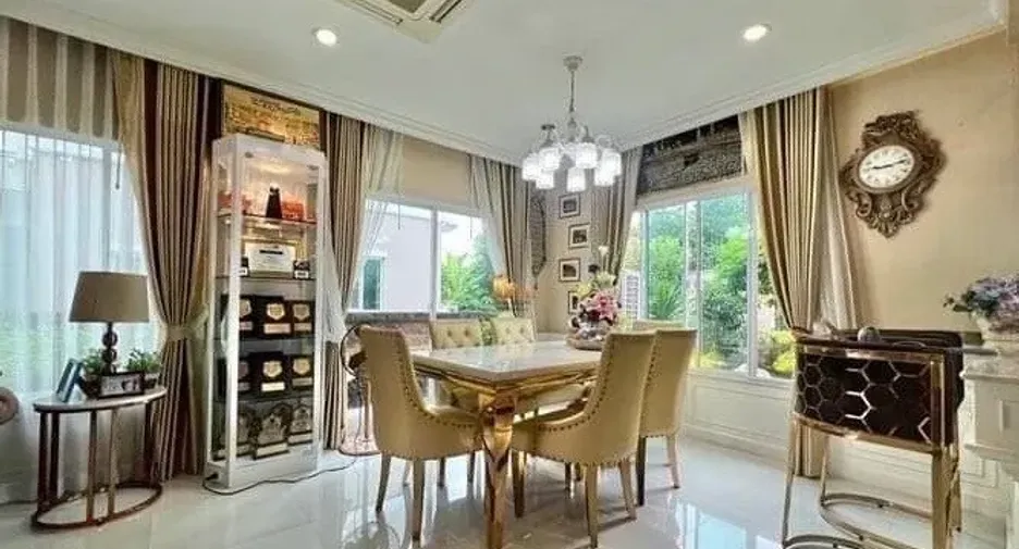 Haus zum Kauf mit 4 Zimmer in Suan Luang, Bangkok