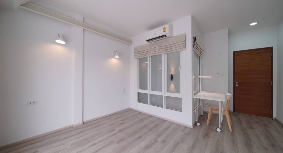 For sale and for rent 2 bedrooms townhouse in Suan Luang, Bangkok
