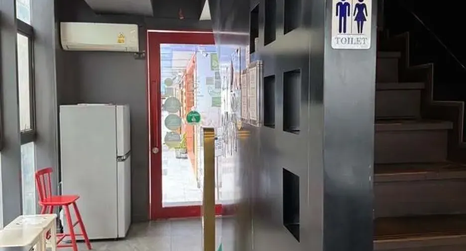 For sale and for rent retail Space in Khlong Toei, Bangkok