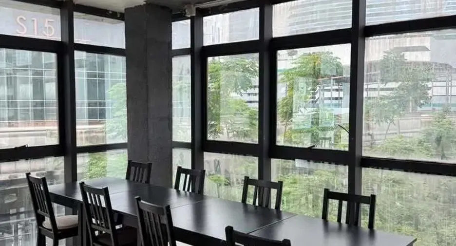 For sale and for rent retail Space in Khlong Toei, Bangkok