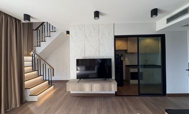 For rent 3 bedrooms condo in Phra Khanong, Bangkok