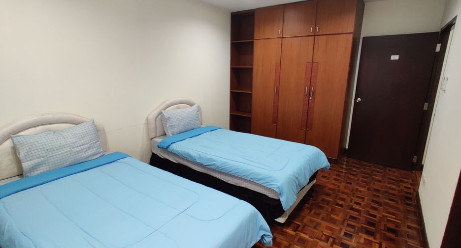 ให้เช่า 4 ห้องนอน คอนโด ใน วัฒนา, กรุงเทพฯ