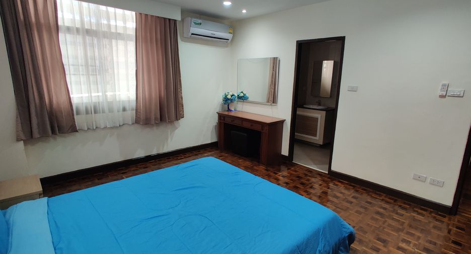 ให้เช่า 4 ห้องนอน คอนโด ใน วัฒนา, กรุงเทพฯ