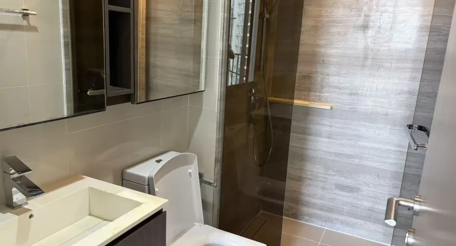 For sale and for rent 1 bed condo in Khlong Toei, Bangkok