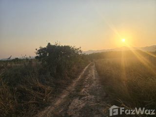出售 土地 在 Pran Buri, 班武里府