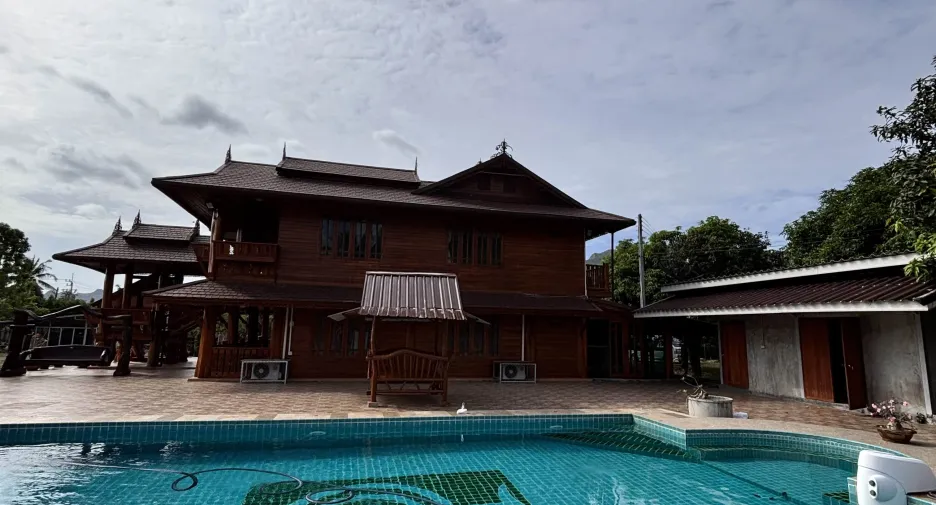 Casa en venta de 9 habitaciones en Sam Roi Yot, Prachuap Khiri Khan