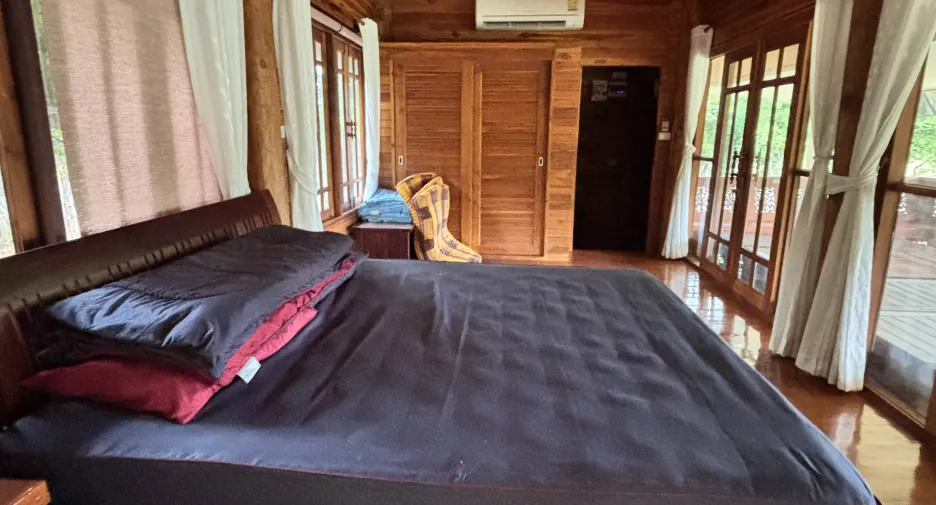 Casa en venta de 9 habitaciones en Sam Roi Yot, Prachuap Khiri Khan