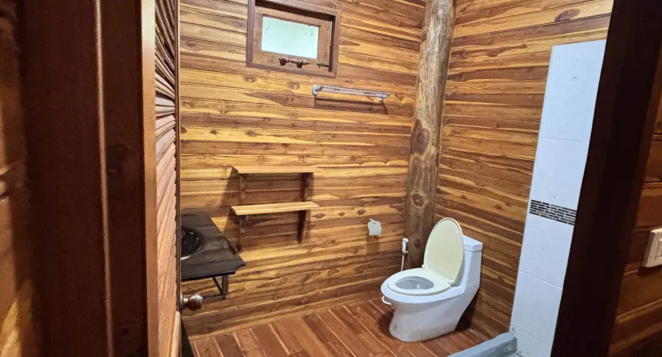 Casa en venta de 9 habitaciones en Sam Roi Yot, Prachuap Khiri Khan