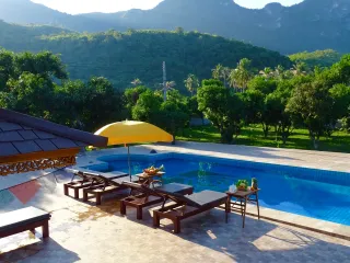 Casa en venta de 9 habitaciones en Sam Roi Yot, Prachuap Khiri Khan