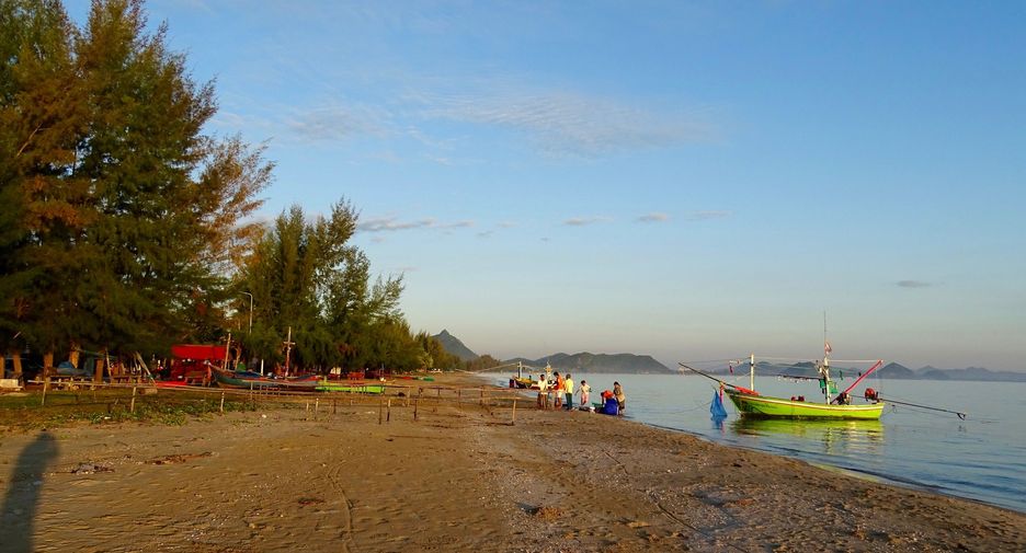 Casa en venta de 9 habitaciones en Sam Roi Yot, Prachuap Khiri Khan